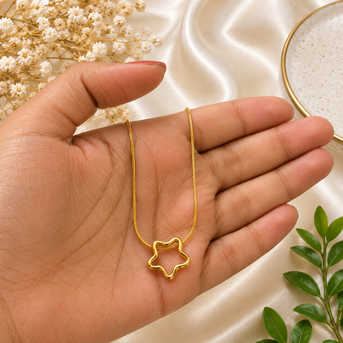 18K Gold Plated Minimalist Star Pendant Necklace