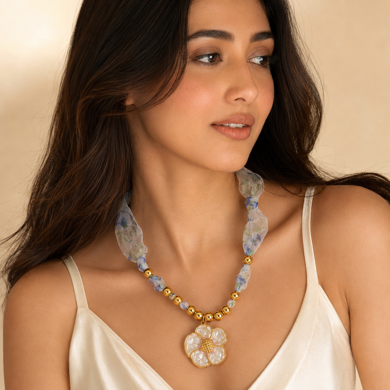White Blossom Luxe Necklace