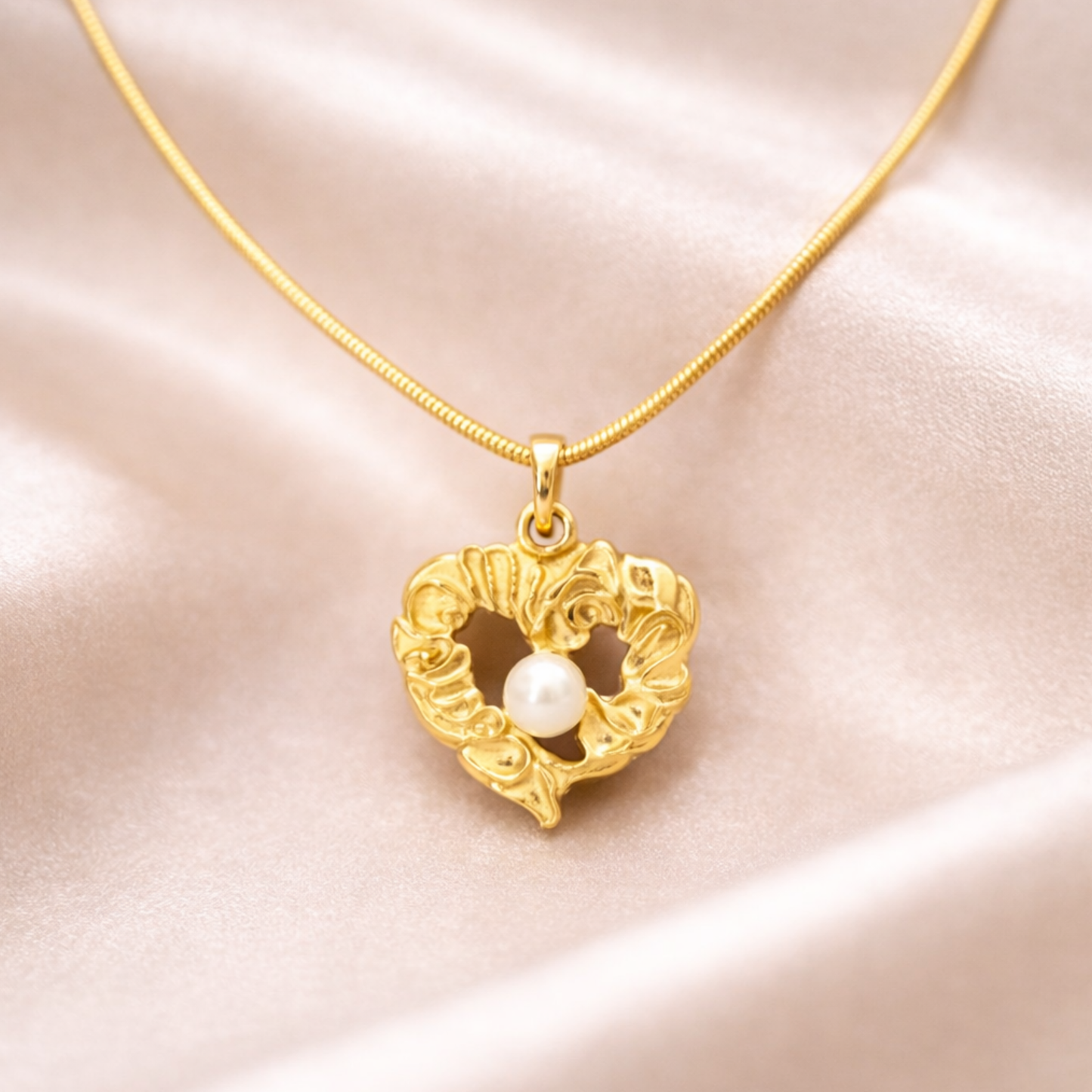 18K Gold Plated Baroque Bloom Heart Necklace