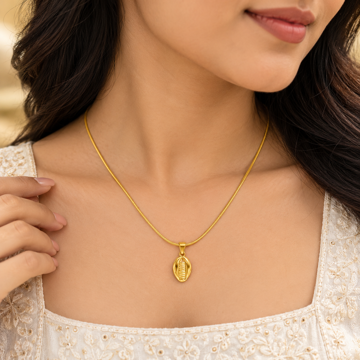 18K Gold Plated Elegant Cowrie Shell Pendant Necklace