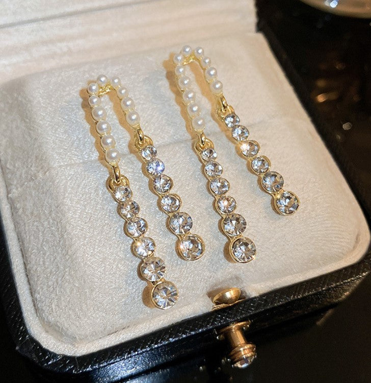 Thread diamond earrings