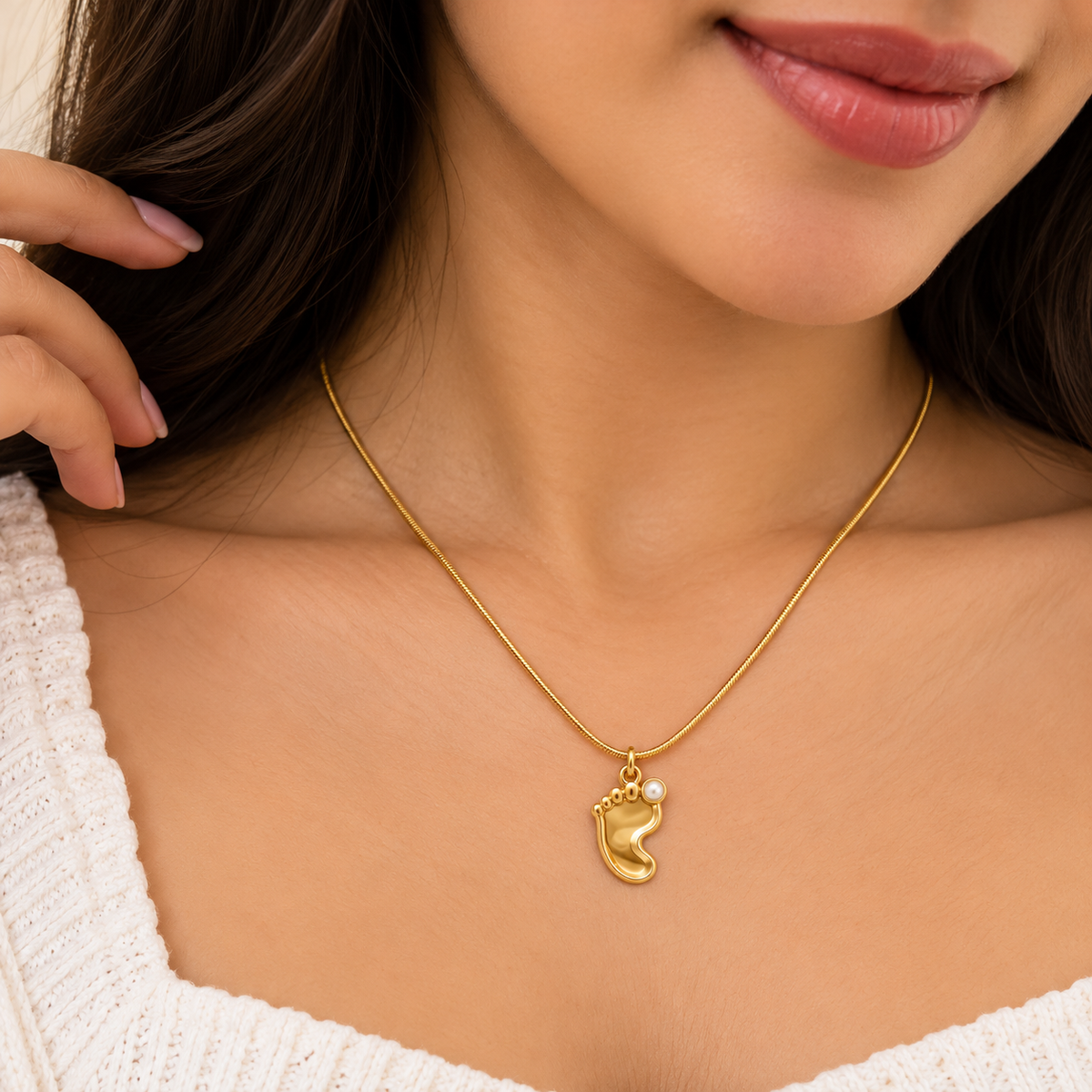 18K Gold Plated Baby Footprint Pearl Pendant Necklace