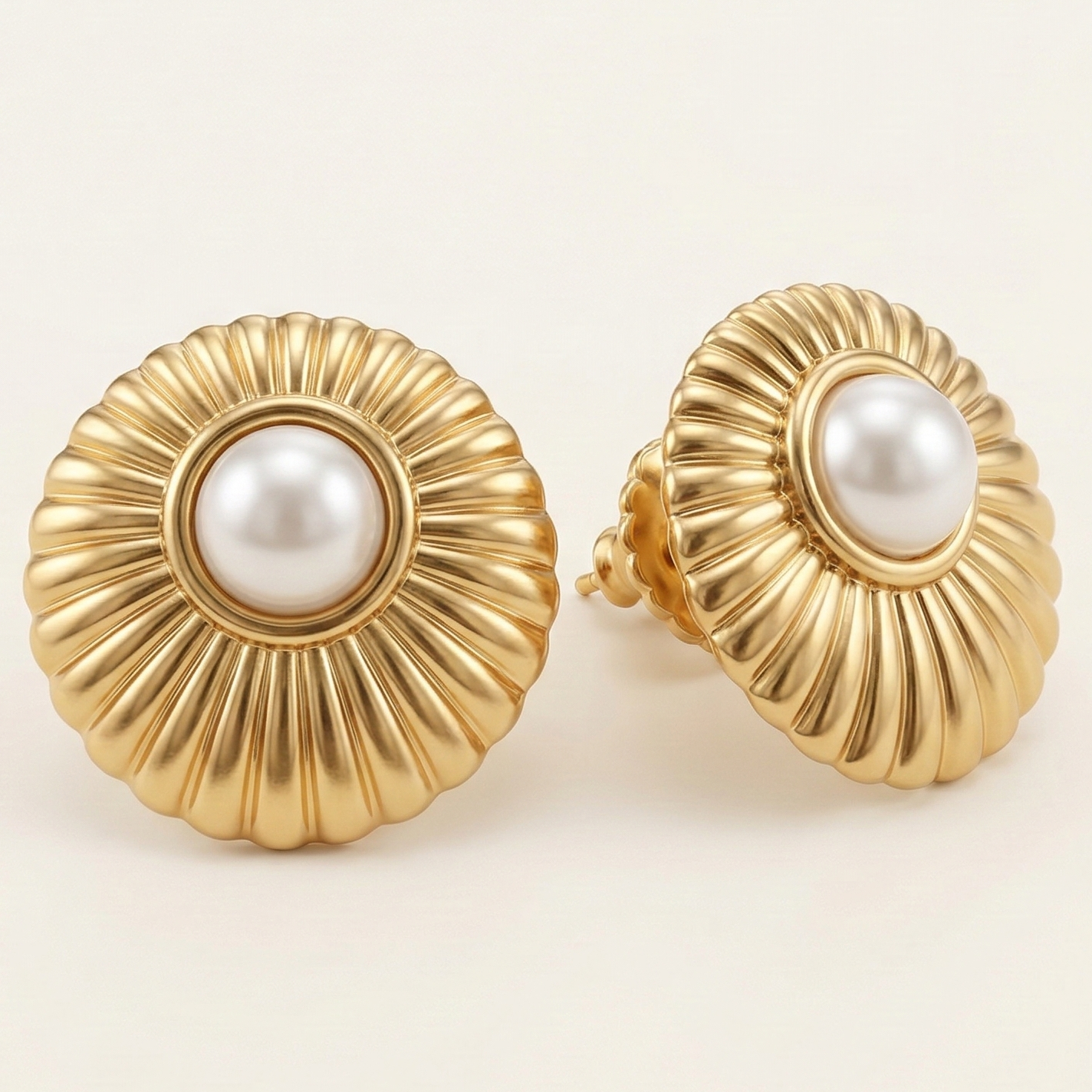 18K Gold Plated Vintage Shell Pearl Earrings
