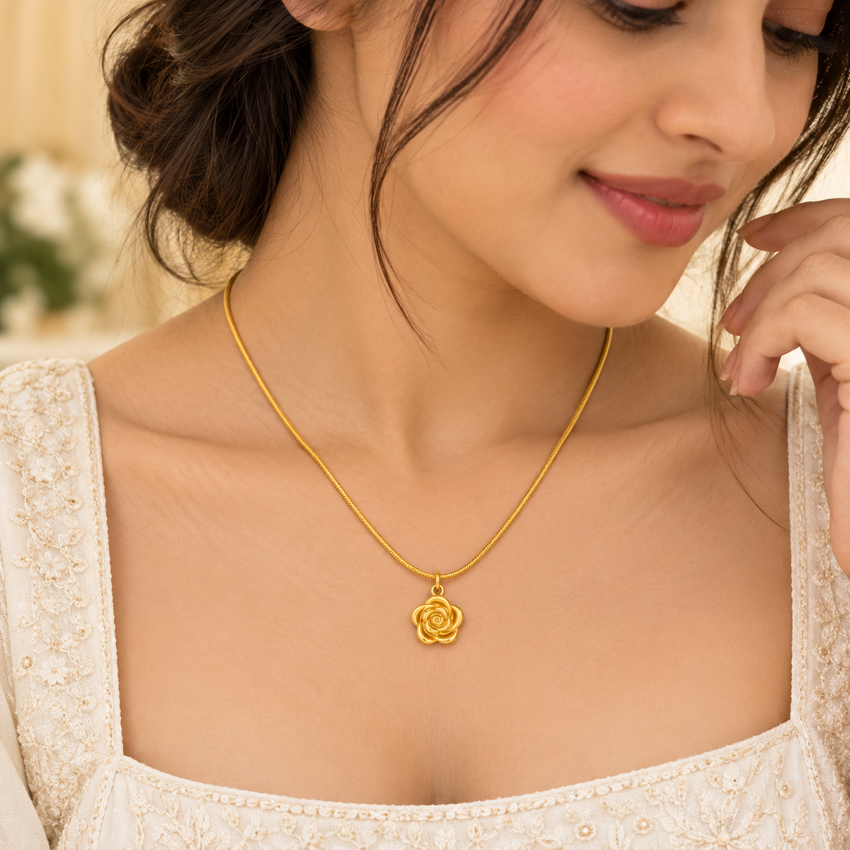 18K Gold Plated Elegant Rose Flower Pendant Necklace