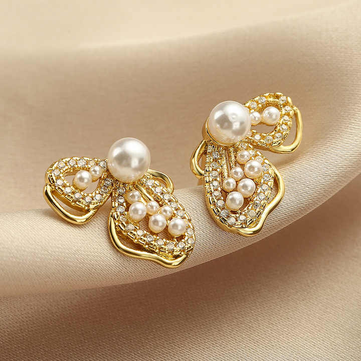 Butterfly Pearl Stud Earring