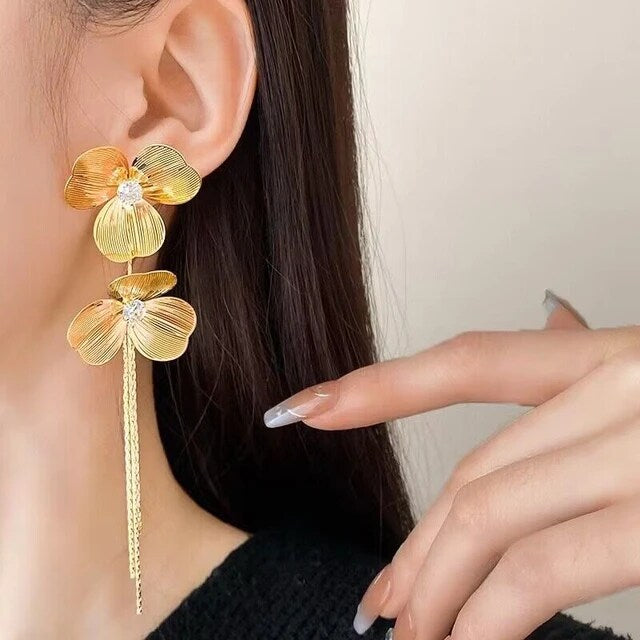 Zara Dupe Gold Bling Earring