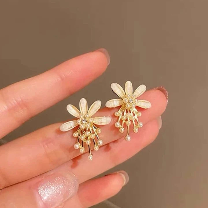 Flowery Glow Golden Earring