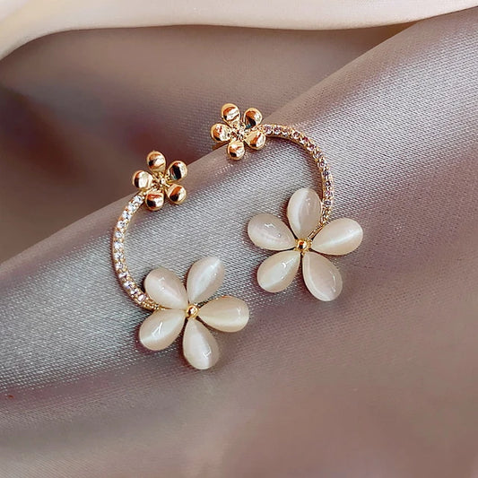 Summer Flower White Earring