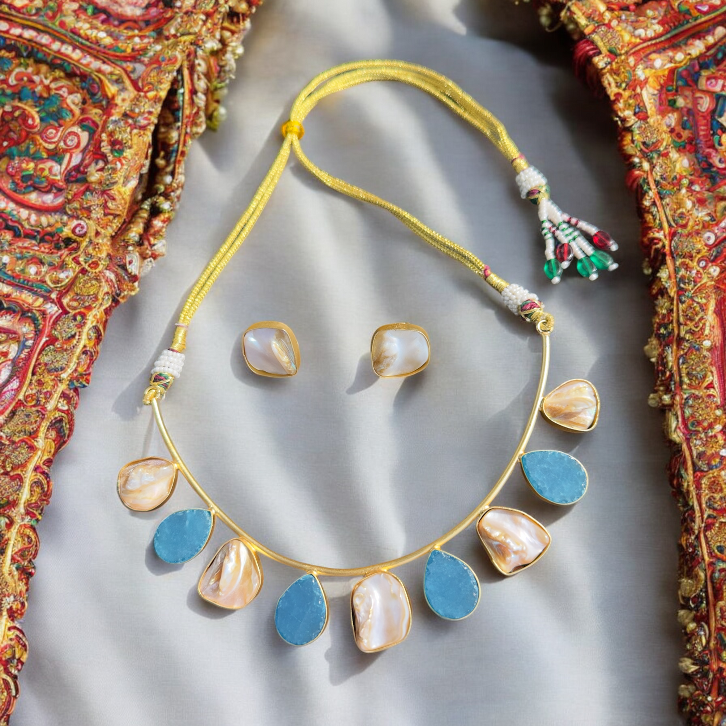 Raw Stone Hasli Necklace With Earring