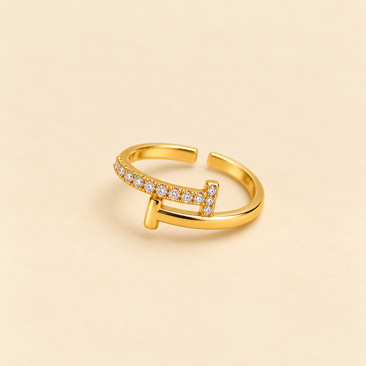 Royal Knot Crystal Ring
