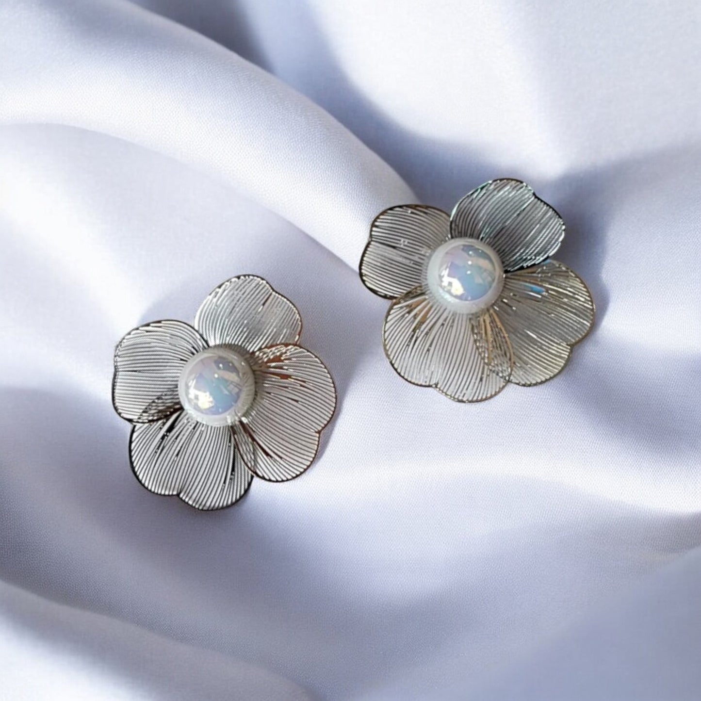 Silver Flower Pearl Earrings