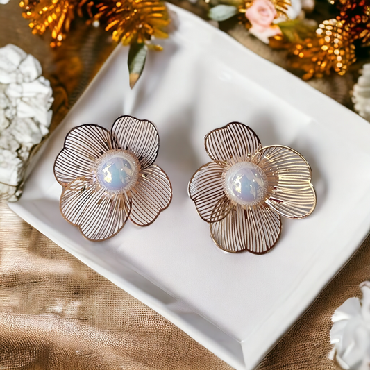 Rose Gold Flower Pearl Earrings