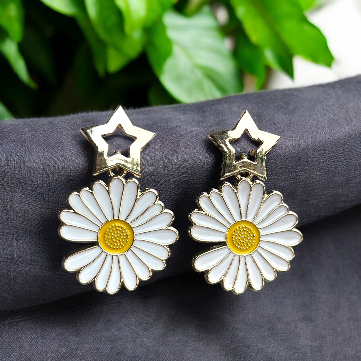 Daisy Flower earrings