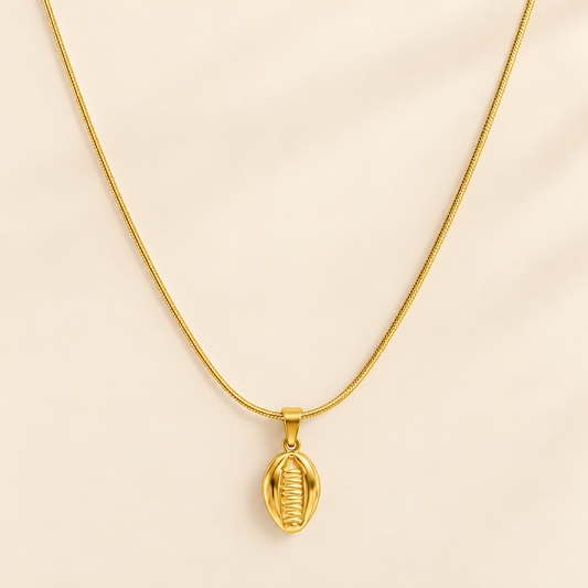 18K Gold Plated Elegant Cowrie Shell Pendant Necklace