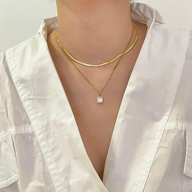 White Stone Layer Chain