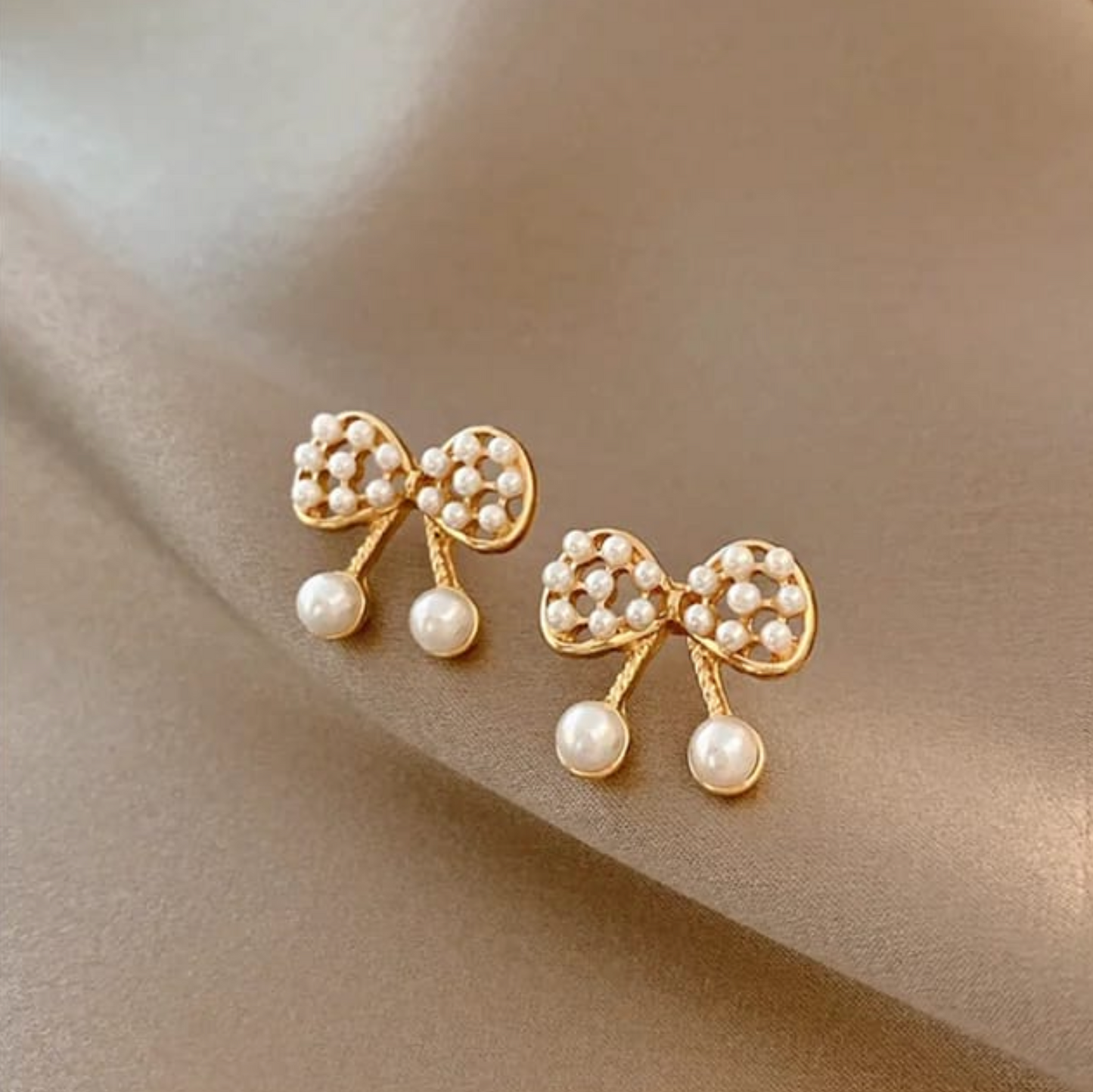 Bow Stud Stud Earrings