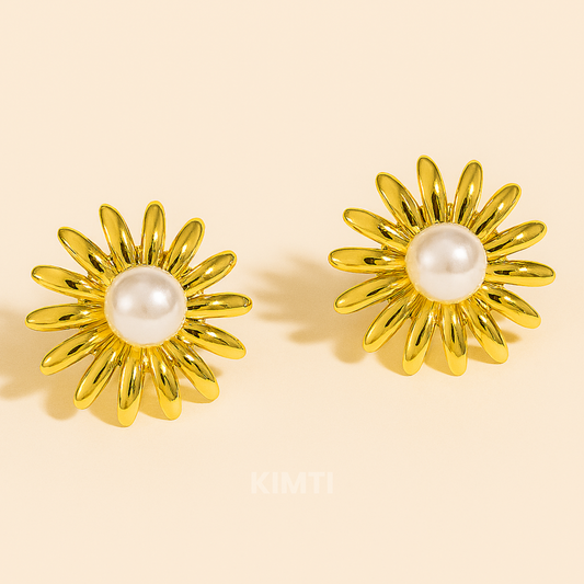 18k Gold Plated Sunbeam Petal Pearl Earring