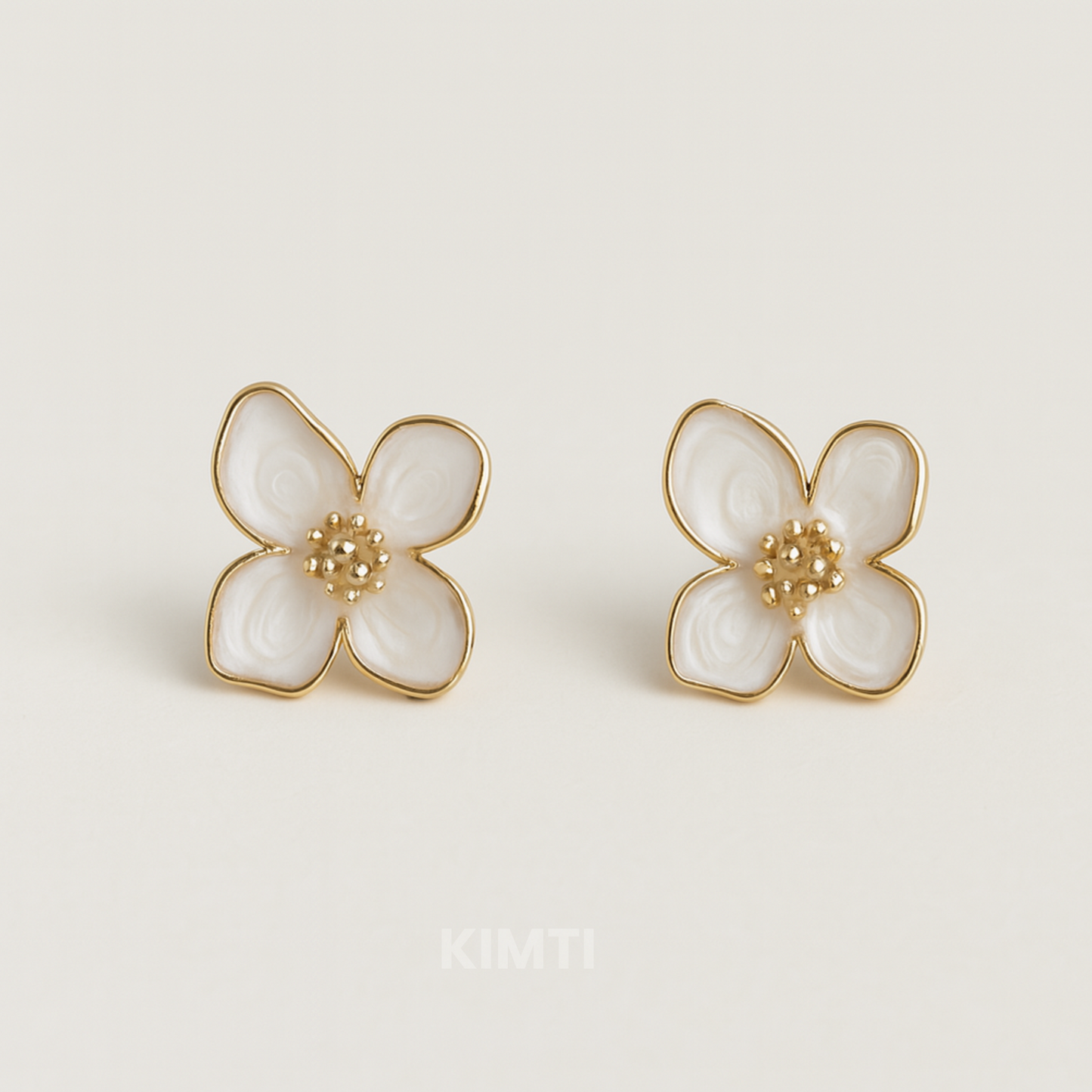 Opaline  Bloom Flower Earring