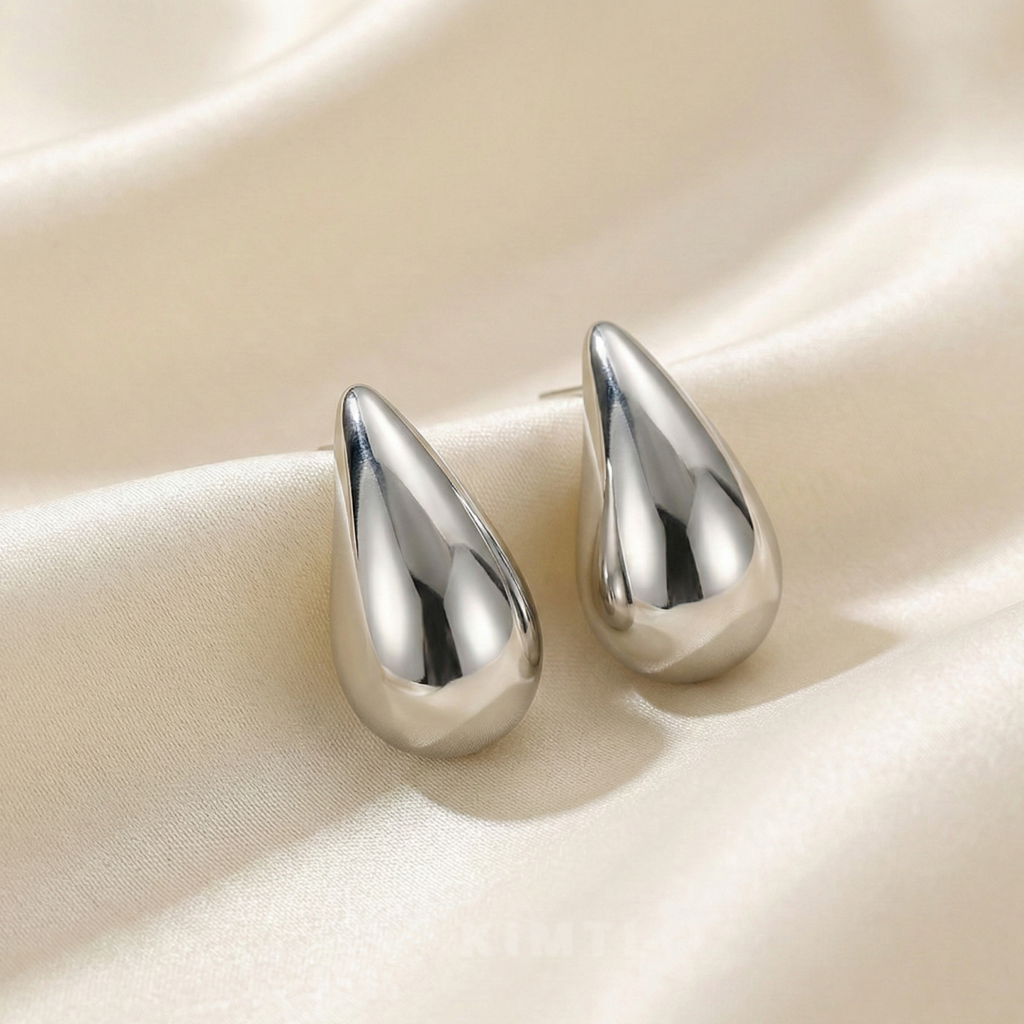 Silver Teardrop Stud Earring