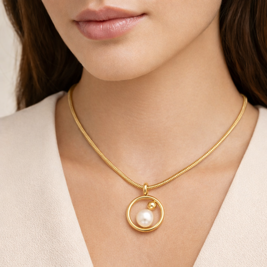 18K Gold Plated Circle Pearl Pendant Necklace