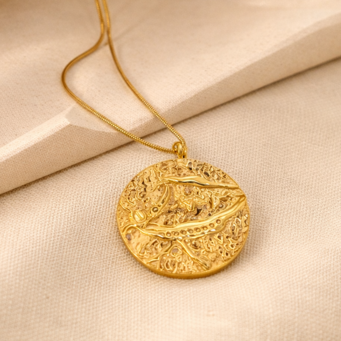 18K Gold Plated Golden Horus Medallion Necklace