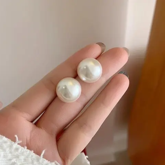 Classic Pearl Glow Stud Earrings