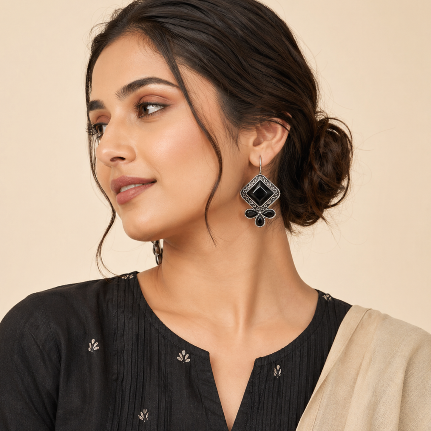 Onyx Grace Square Oxidised Earrings