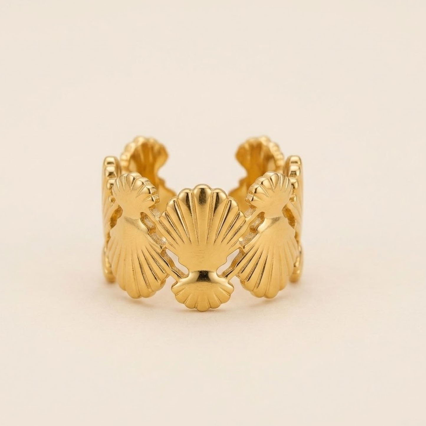 Stylish Seashell Bloom Gold Ring