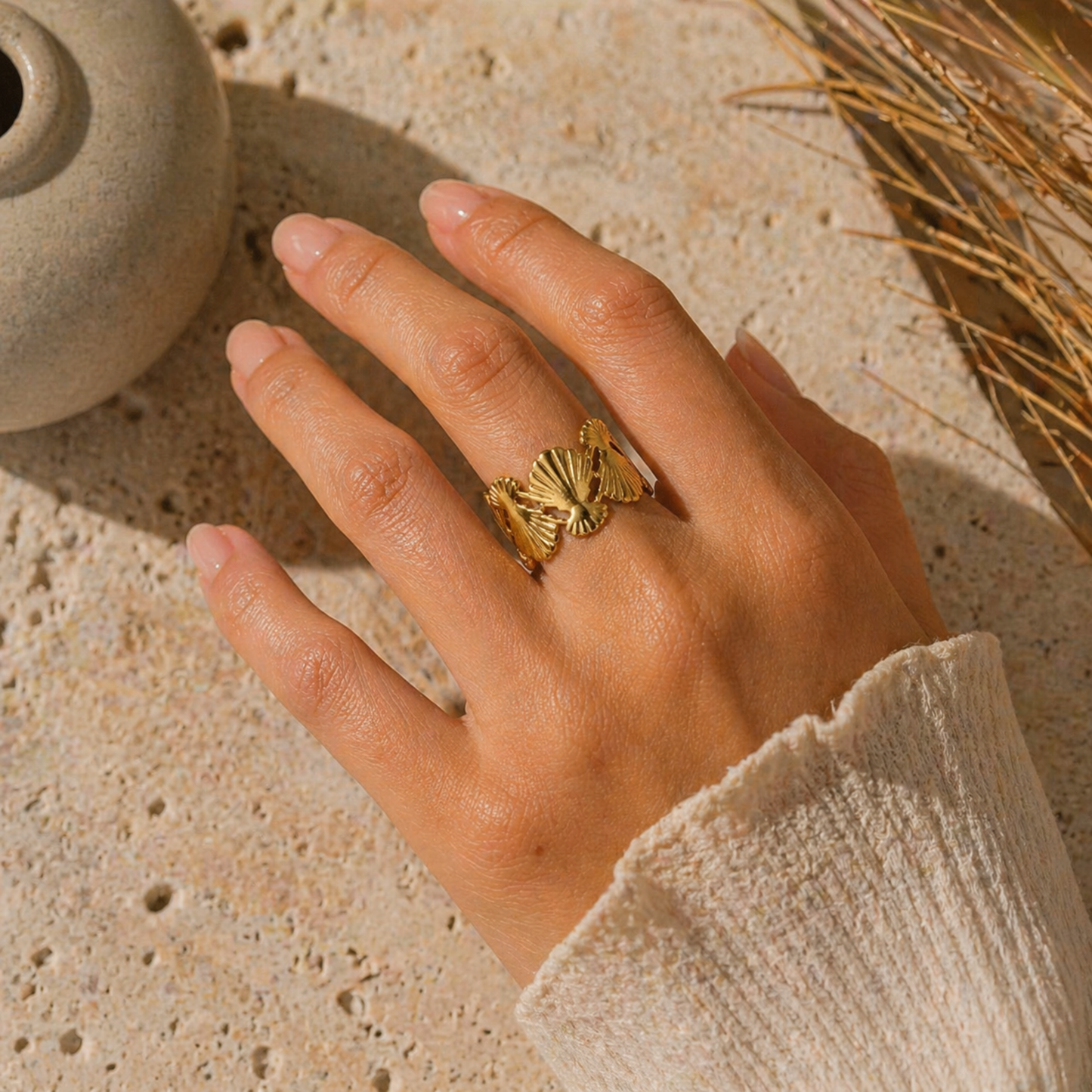 Stylish Seashell Bloom Gold Ring