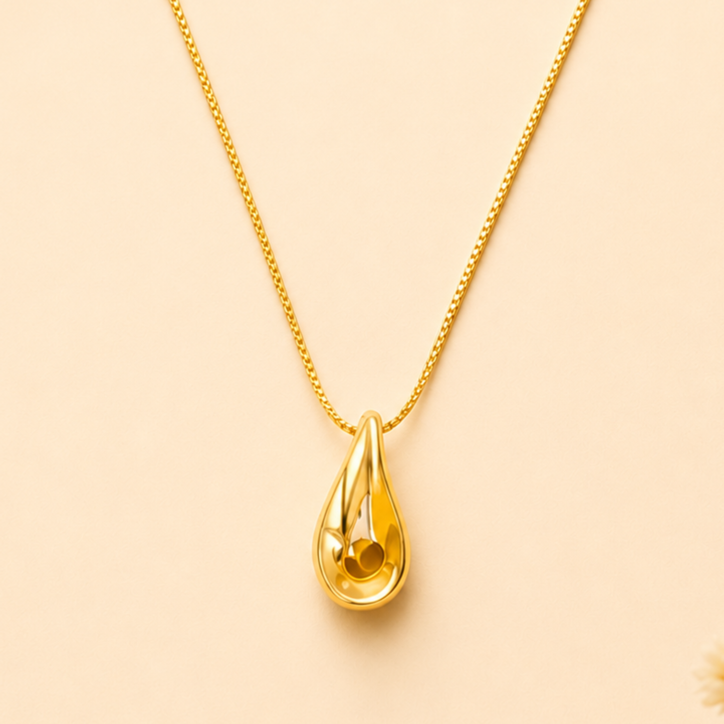 18K Gold Plated Elegant Teardrop Pendant Necklace