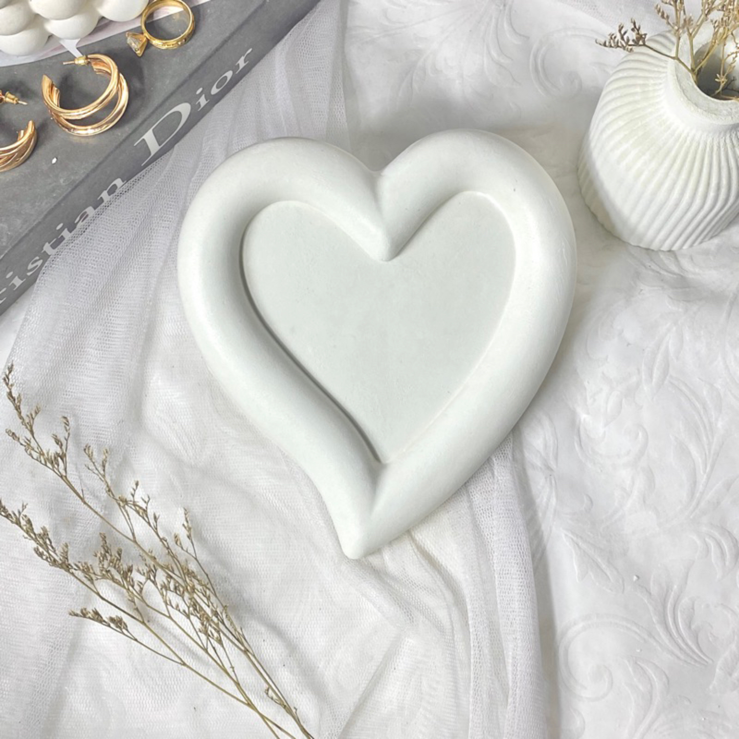 Minimalist White Heart Jewelry Organizer Tray