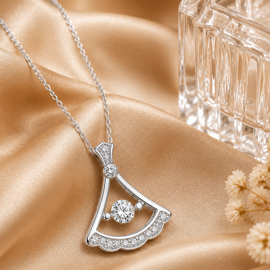 18k Silver  Grown Diamond Necklce