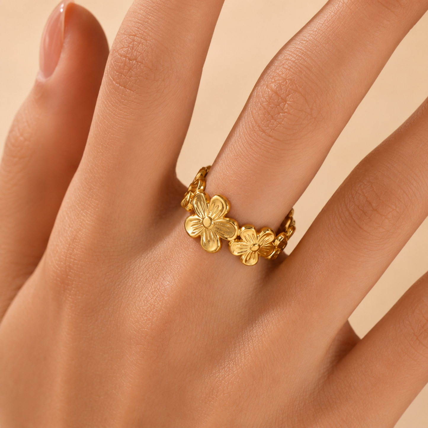 Golden Daisy Bloom Ring