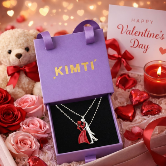 Romantic Couple Hugging Necklace