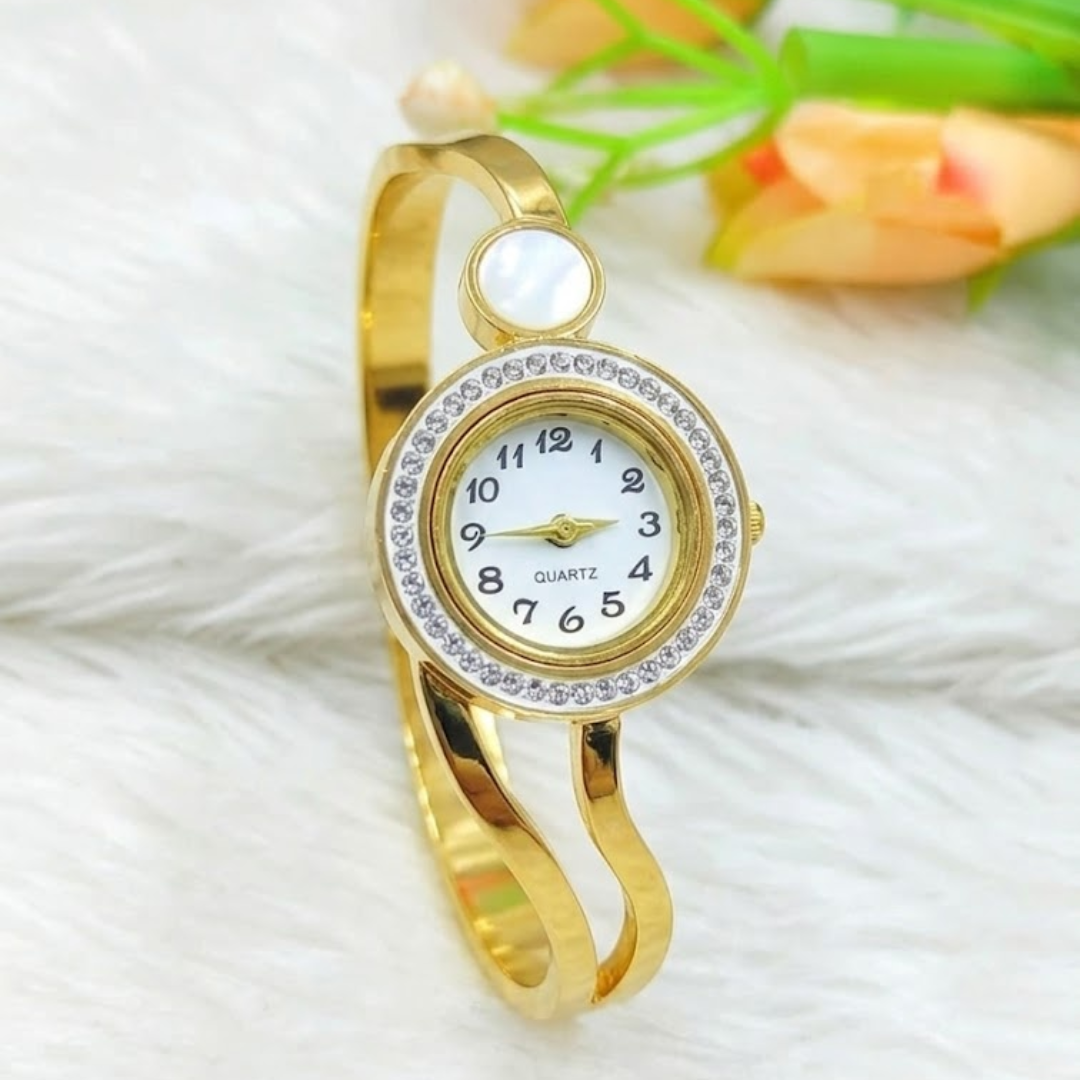 Classic Queen Gold Bracelet Watch