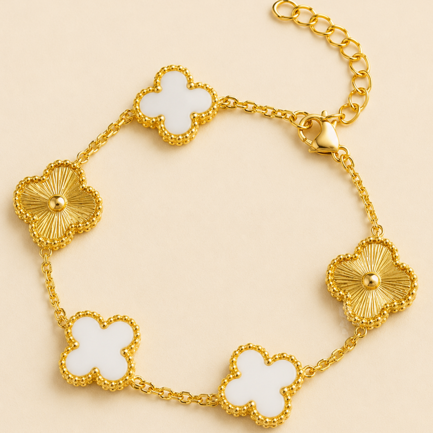 Aurora White Clover Anti Tarnish Bracelet