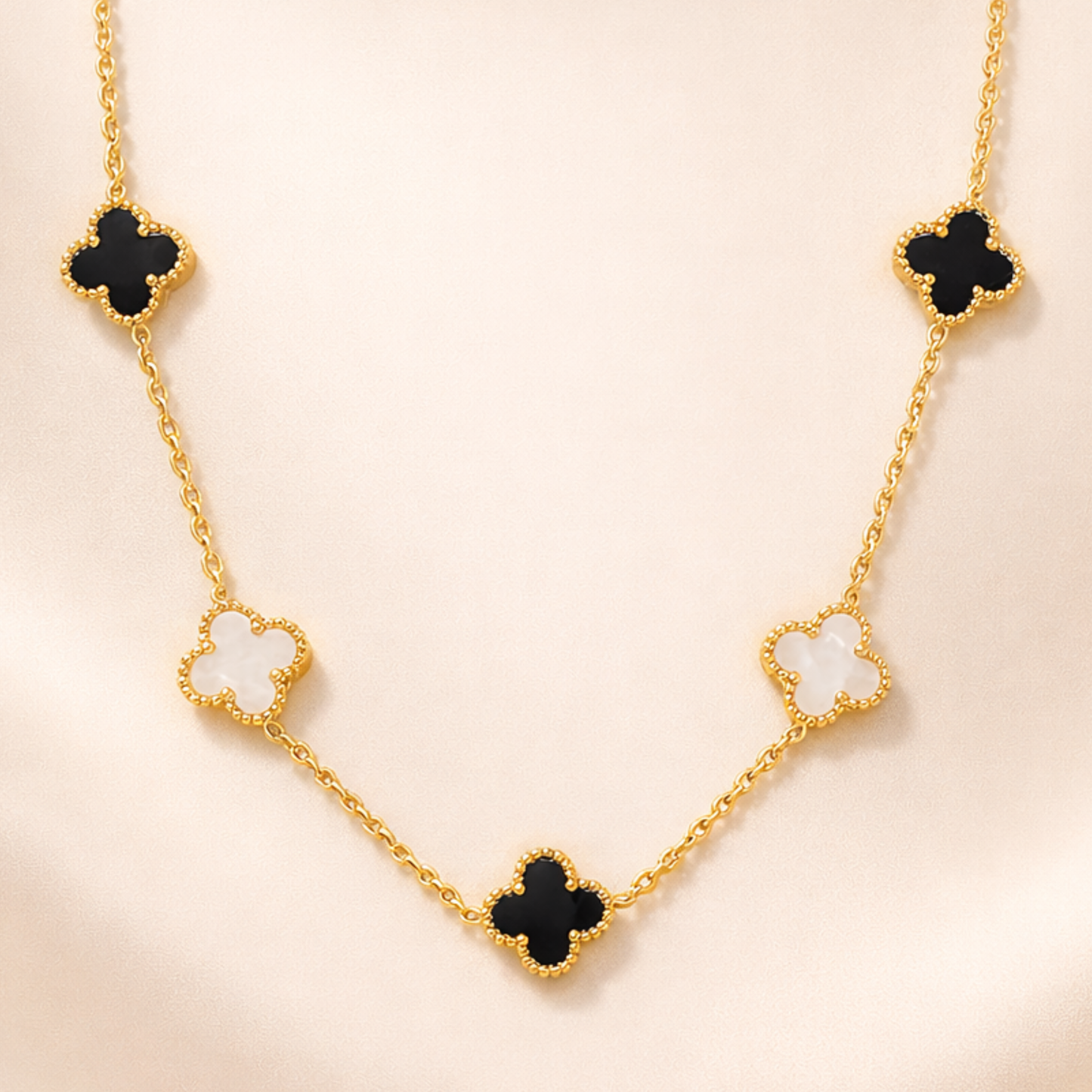 Black And White Clover Anti Tarnish Necklace