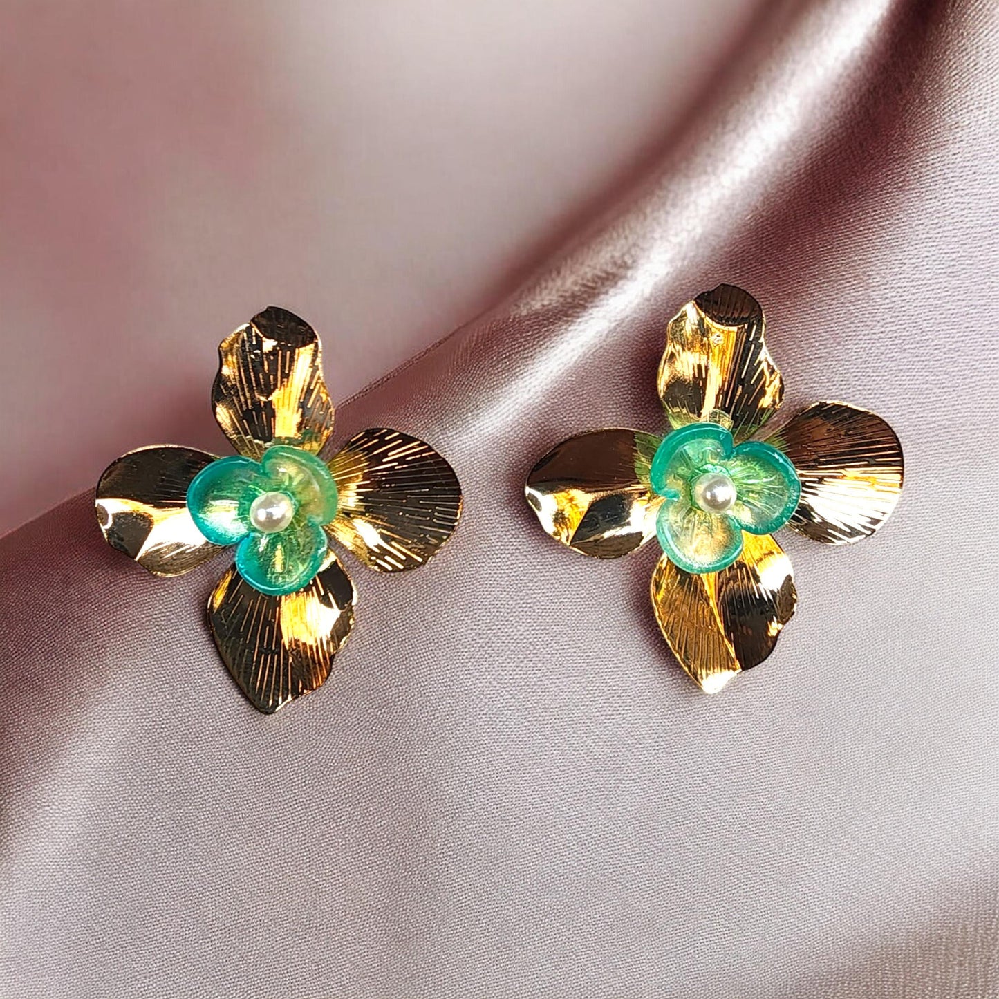 Golden Green Flower Golden Stud Earring