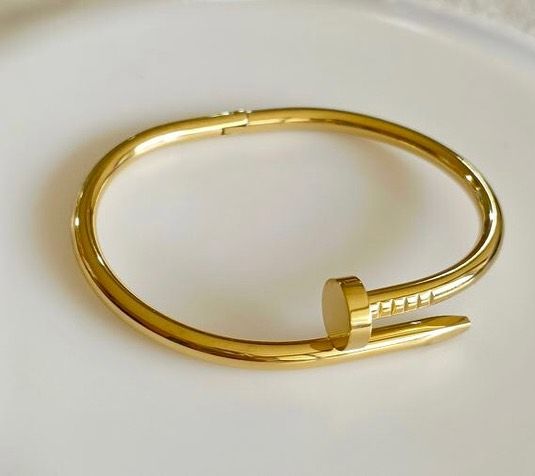 Anushka Sharma's Fav Anti Tarnish Bracelet