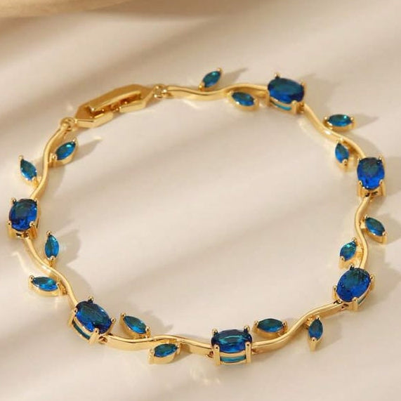 Elegant Floral Link Lightweight Adjustable Tulip Bracelet