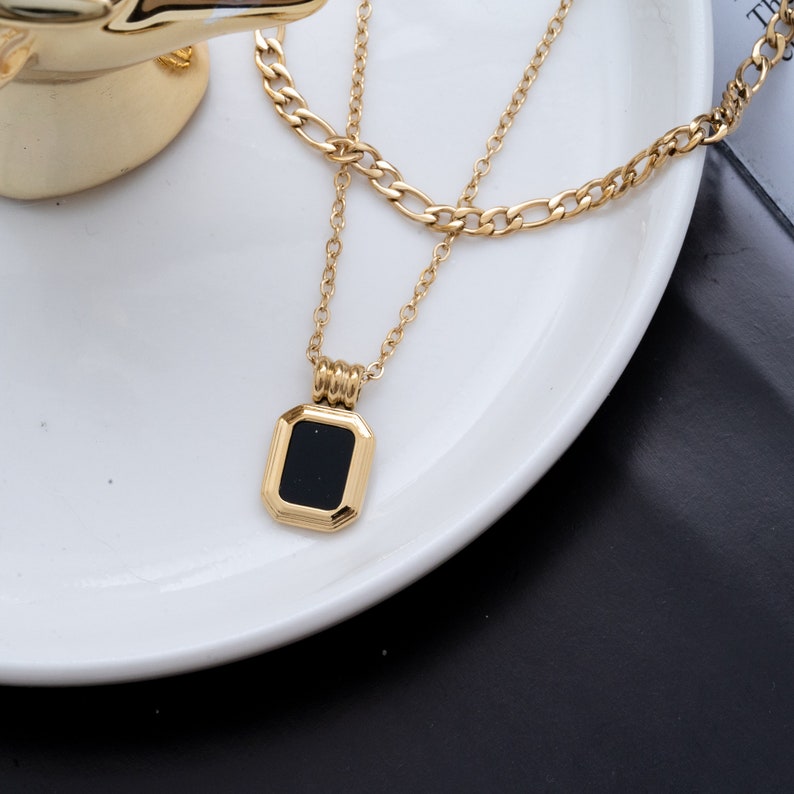 Gold Double Layered Black Square Pendant Necklace