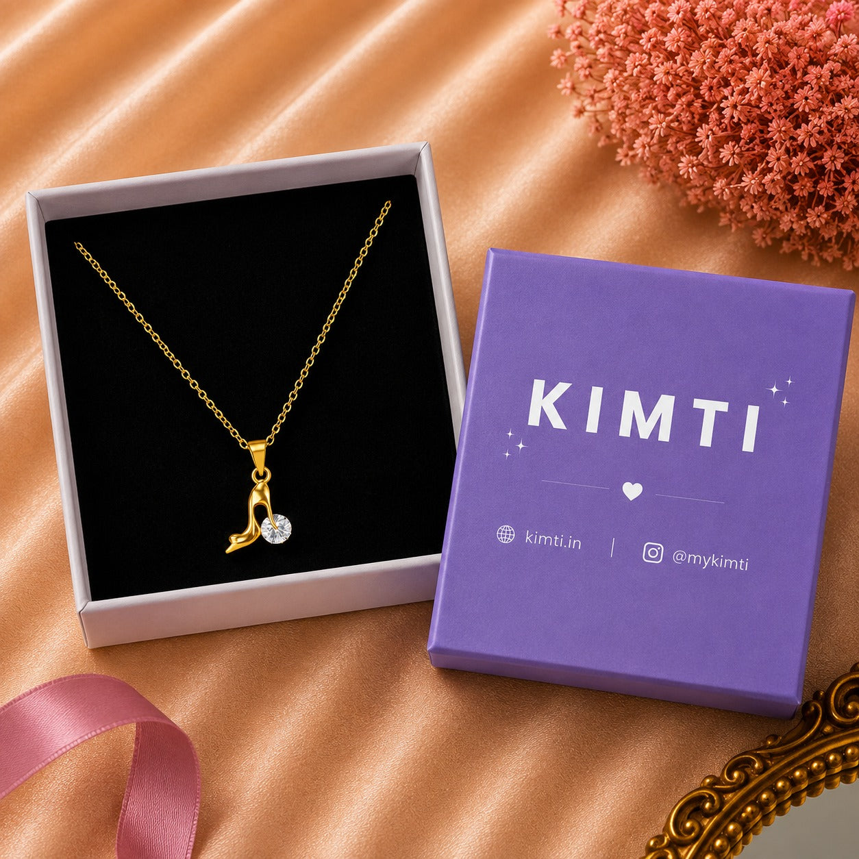 Mini Stiletto Glow Necklace