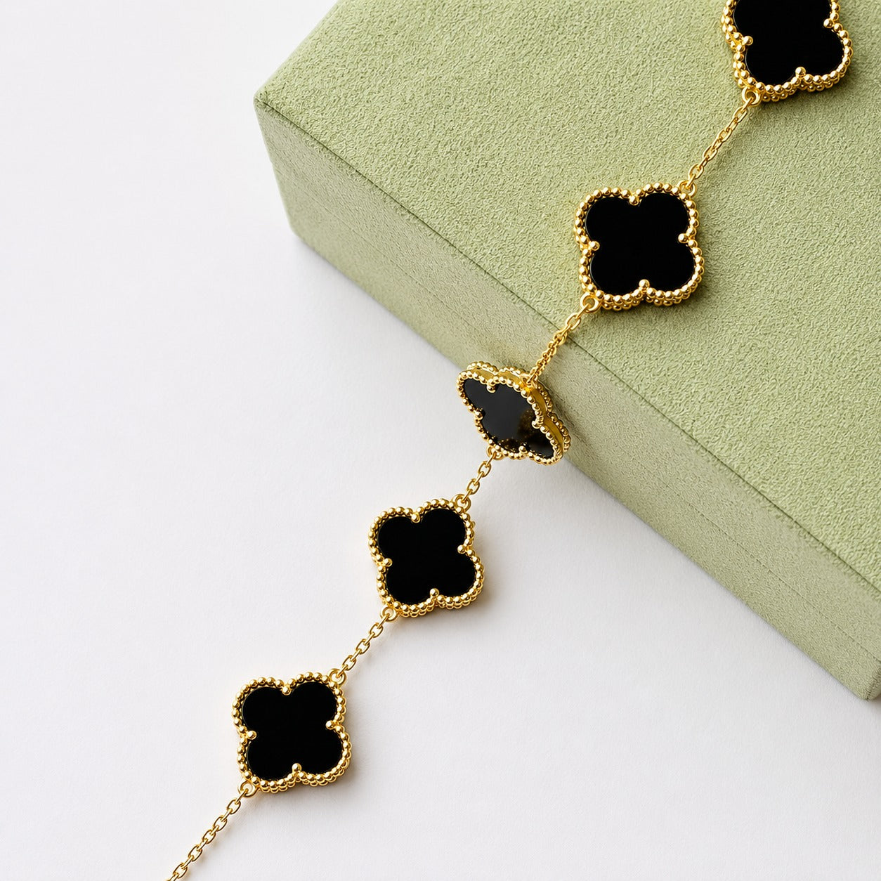 Rs. 149 Anti Tarnish Black Clover Flower Bracelet