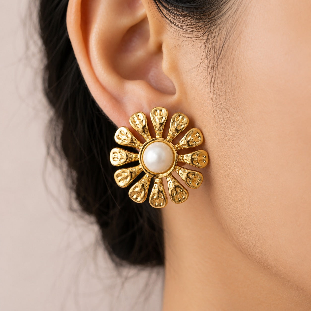 18K Gold Plated Daisy Pearl Stud Earrings for Women