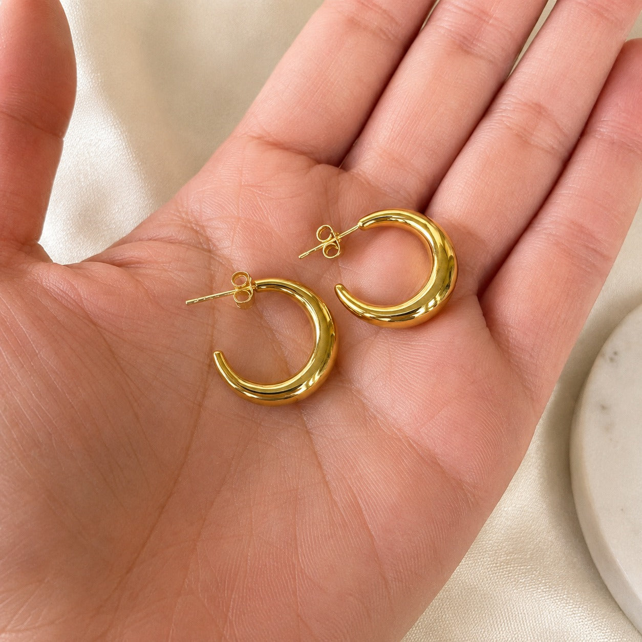 18K Gold Plated Cute Classic Chunky Hoop Anti Tarnish Earring