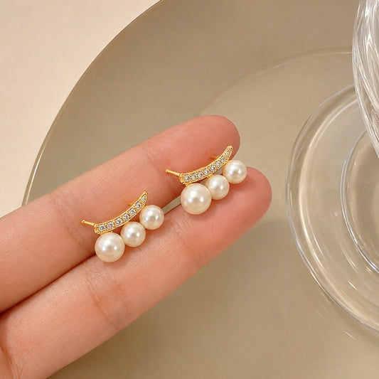 Pretty Women White Pearl Stud Earring