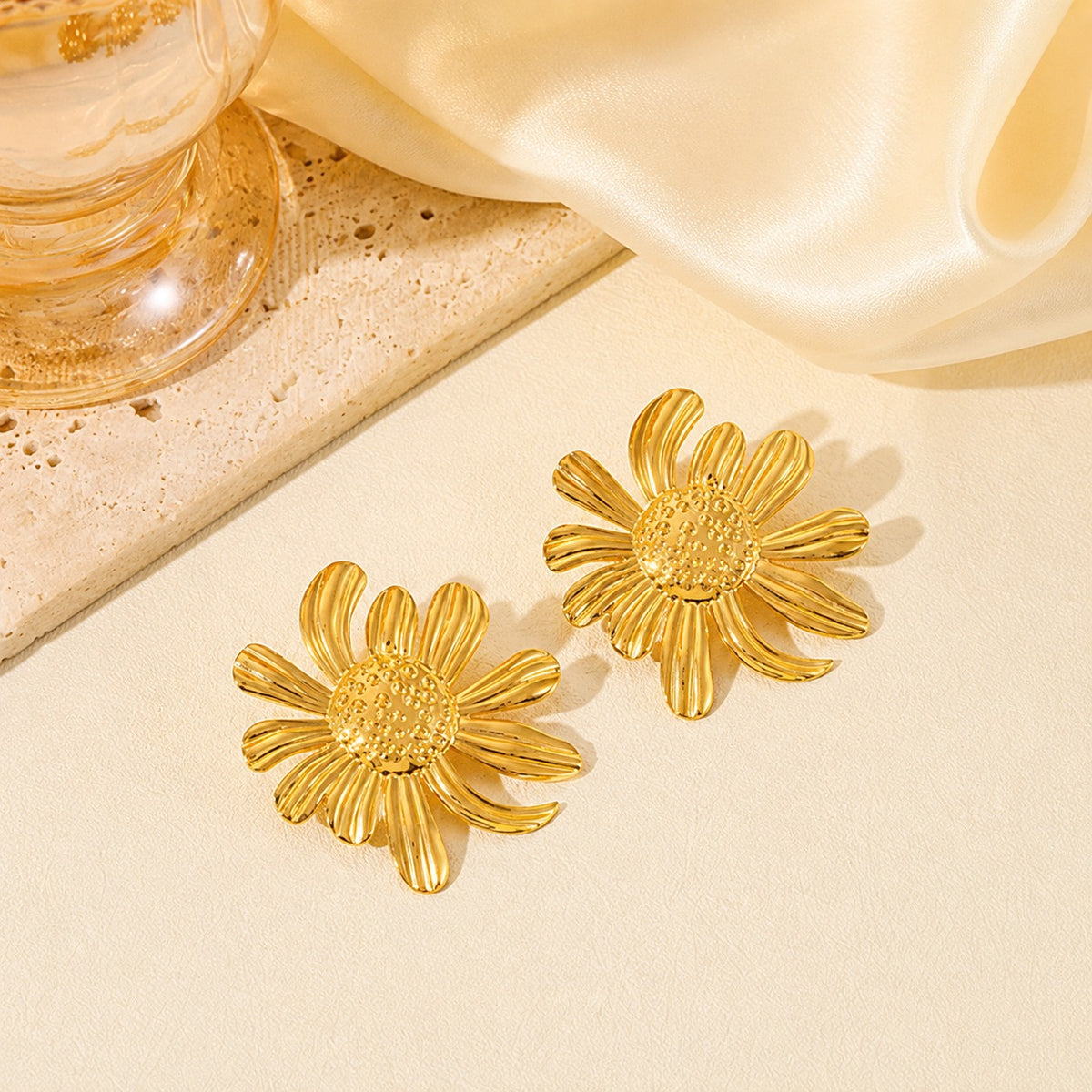 18k Gold Plated Pretty Flower Anti Tarnish Earring