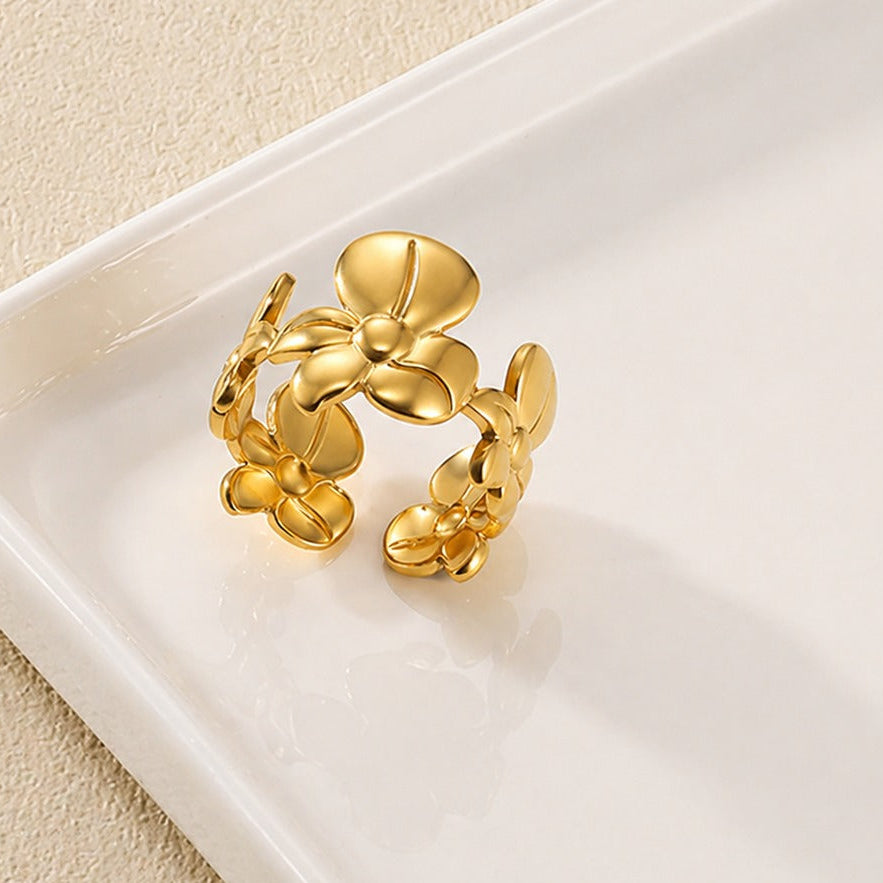 Golden Flower Fantasy Ring