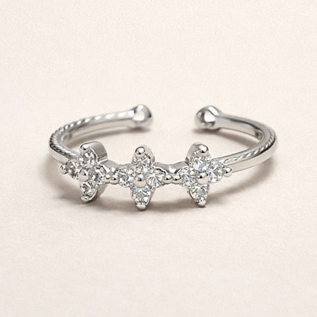 Trio Spark Flower Ring