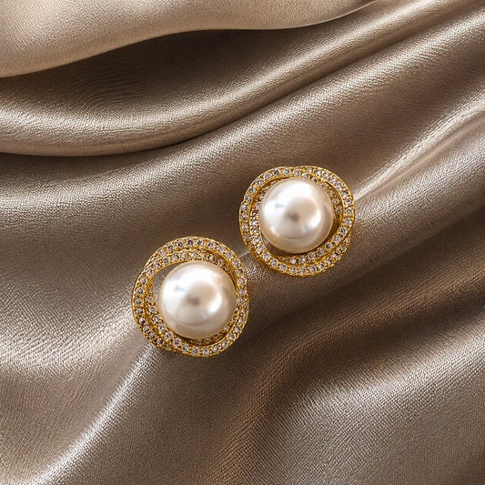 Pearl Glow Stud Earrings